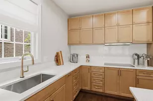 10090 Cover Pl, Fairfax, VA 22030 - Photo 10