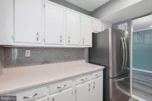 9453 Fairfax Blvd, Fairfax, VA 22031 - Photo 14