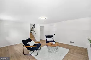 10217 Shiloh St, Fairfax, VA 22030 - Photo 36