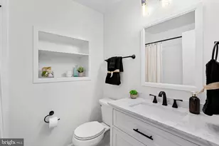 10217 Shiloh St, Fairfax, VA 22030 - Photo 30