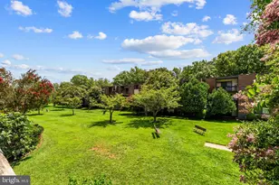 10725 W West Dr, Fairfax, VA 22030 - Photo 30