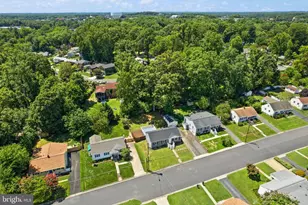 4144 Addison Rd, Fairfax, VA 22030 - Photo 2