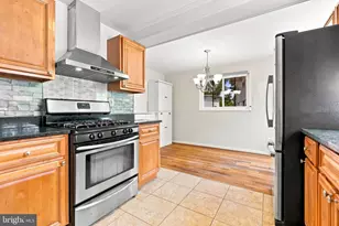 4230 Ardmore Pl, Fairfax, VA 22030 - Photo 8