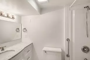 4103 Woodland Dr, Fairfax, VA 22030 - Photo 32