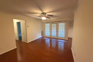 3814 Lyndhurst Dr, Fairfax, VA 22031 - Photo 2