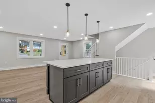 10211 Stratford Ave, Fairfax, VA 22030 - Photo 8