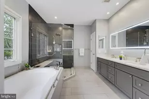 3810 Daniels Run Ct, Fairfax, VA 22030 - Photo 26