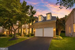 3810 Daniels Run Ct, Fairfax, VA 22030 - Photo 2