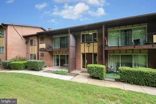 10028 Mosby Woods Dr, Fairfax, VA 22030 - Photo 1
