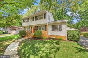 10228 Continental Ln, Fairfax, VA 22030 - Photo 2