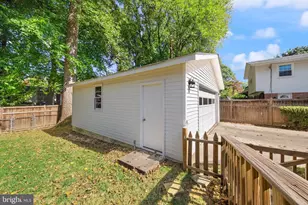 10228 Continental Ln, Fairfax, VA 22030 - Photo 36