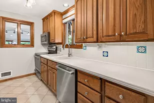 3523 Jean St, Fairfax, VA 22030 - Photo 12