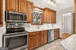 3523 Jean St, Fairfax, VA 22030 - Photo 14