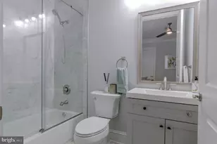 10704 Warwick Ave, Fairfax, VA 22030 - Photo 6