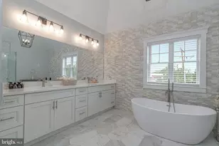 10704 Warwick Ave, Fairfax, VA 22030 - Photo 26