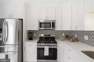 10359 Sager Ave, Fairfax, VA 22030 - Photo 16