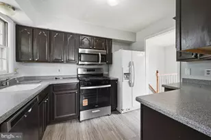 4211 University Dr, Fairfax, VA 22030 - Photo 6