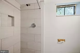 4211 University Dr, Fairfax, VA 22030 - Photo 36