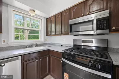 4211 University Drive, Fairfax, VA 22030 - Photo 8