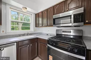 4211 University Dr, Fairfax, VA 22030 - Photo 8