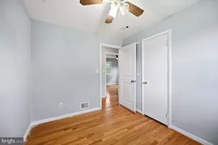 4211 University Dr, Fairfax, VA 22030 - Photo 20