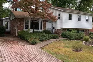 3532 Queen Dr, Fairfax, VA 22030 - Photo 2