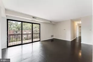 10723 W West Dr, Fairfax, VA 22030 - Photo 4