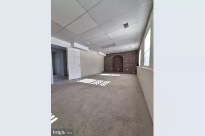 10506 Oak Place, Fairfax, VA 22030 - Photo 6