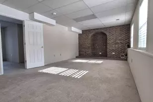 10506 Oak Pl, Fairfax, VA 22030 - Photo 6