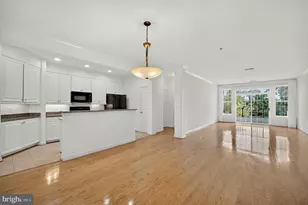 10328 Sager Ave, Fairfax, VA 22030 - Photo 8
