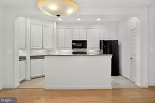 10328 Sager Ave, Fairfax, VA 22030 - Photo 10