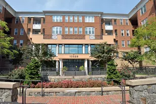 10328 Sager Ave, Fairfax, VA 22030 - Photo 2