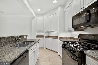 10328 Sager Avenue #414, Fairfax, VA 22030 - Photo 14