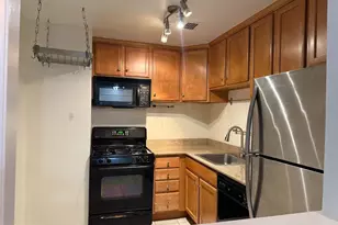 10570 Main St, Fairfax, VA 22030 - Photo 16