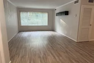 10570 Main St, Fairfax, VA 22030 - Photo 12