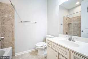 4304 Edosomwan Ln, Fairfax, VA 22030 - Photo 10
