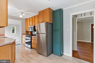 4023 Poplar, Fairfax, VA 22030 - Photo 16