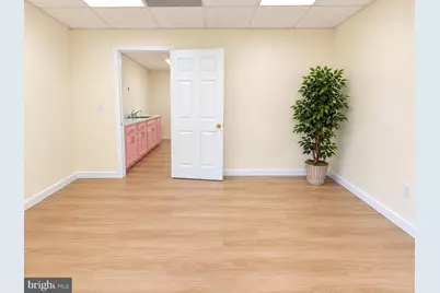 10627 Jones Street #201B, Fairfax, VA 22030 - Photo 16