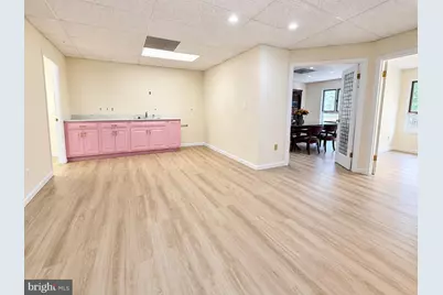 10627 Jones Street #201B, Fairfax, VA 22030 - Photo 4