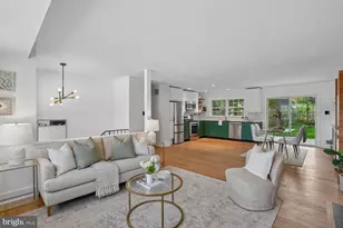 10316 Monroe Ct, Fairfax, VA 22030 - Photo 2