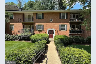 3846 Lyndhurst Drive #302, Fairfax, VA 22031 - Photo 4