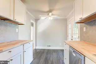 4023 Chestnut St, Fairfax, VA 22030 - Photo 18