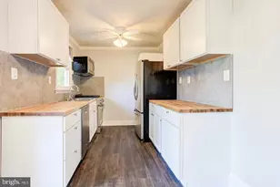 4023 Chestnut St, Fairfax, VA 22030 - Photo 16
