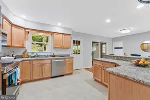 3600 Hill St, Fairfax, VA 22030 - Photo 14