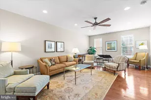 4057 Glendale Way, Fairfax, VA 22030 - Photo 12