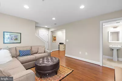 4057 Glendale Way, Fairfax, VA 22030 - Photo 32