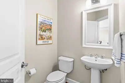 4057 Glendale Way, Fairfax, VA 22030 - Photo 16