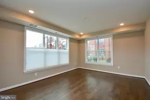 3989 Norton Pl, Fairfax, VA 22030 - Photo 8