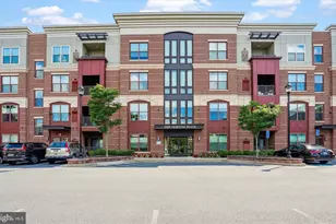 3989 Norton Pl, Fairfax, VA 22030 - Photo 1