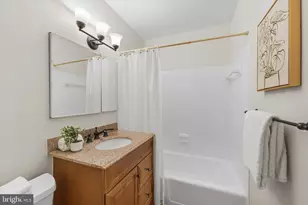 10413 Courthouse Dr, Fairfax, VA 22030 - Photo 20